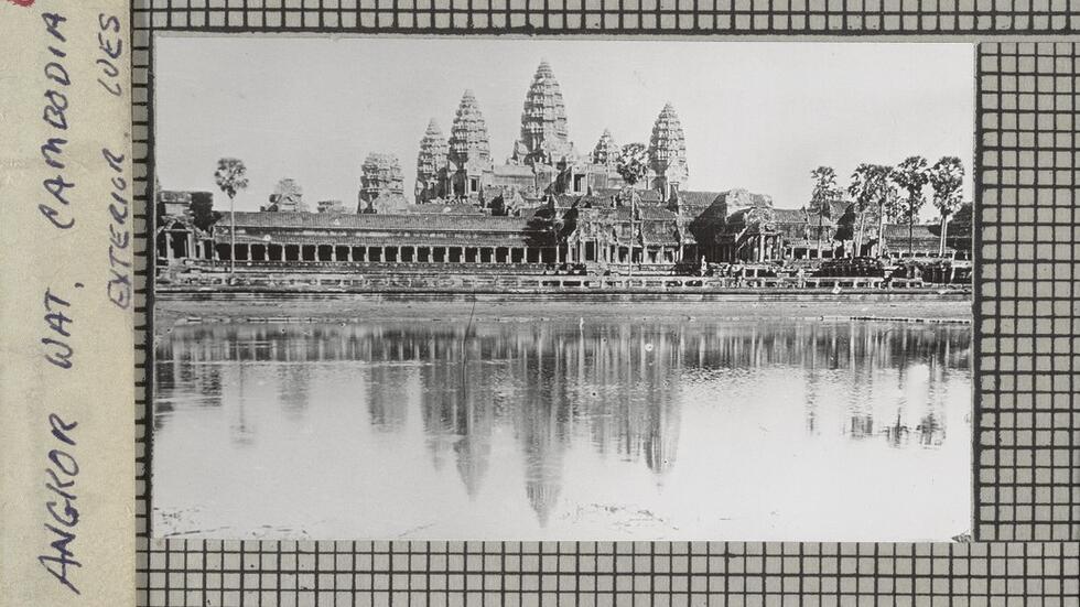 Angkor wat complex, west view.